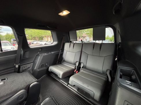 Used 2025 Lexus GX 550 w/ Accessory Package (2T) AWD/4WD image 35