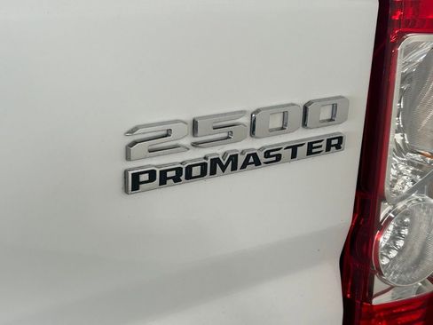 Used 2023 RAM ProMaster 2500 FWD image 11