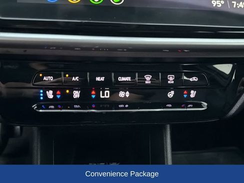 Used 2023 Chevrolet Bolt EUV LT w/ Convenience Package FWD image 14
