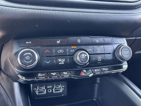 Used 2022 Dodge Durango GT w/ Blacktop Package AWD/4WD image 24