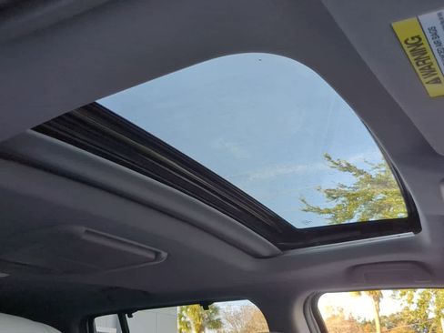 Used 2015 Honda Pilot Touring image 19