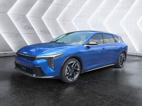 New 2026 Kia K4 GT-Line FWD image 1