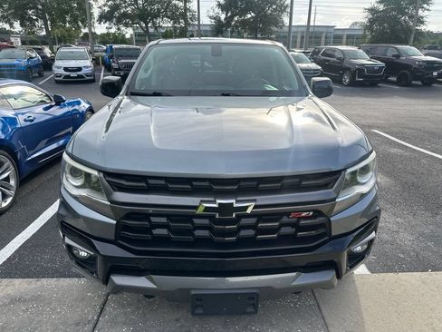 Used 2021 Chevrolet Colorado Z71 AWD/4WD image 2