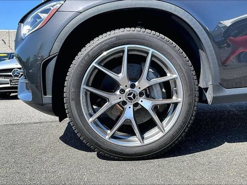 Certified 2022 Mercedes-Benz GLC 300 4MATIC image 5