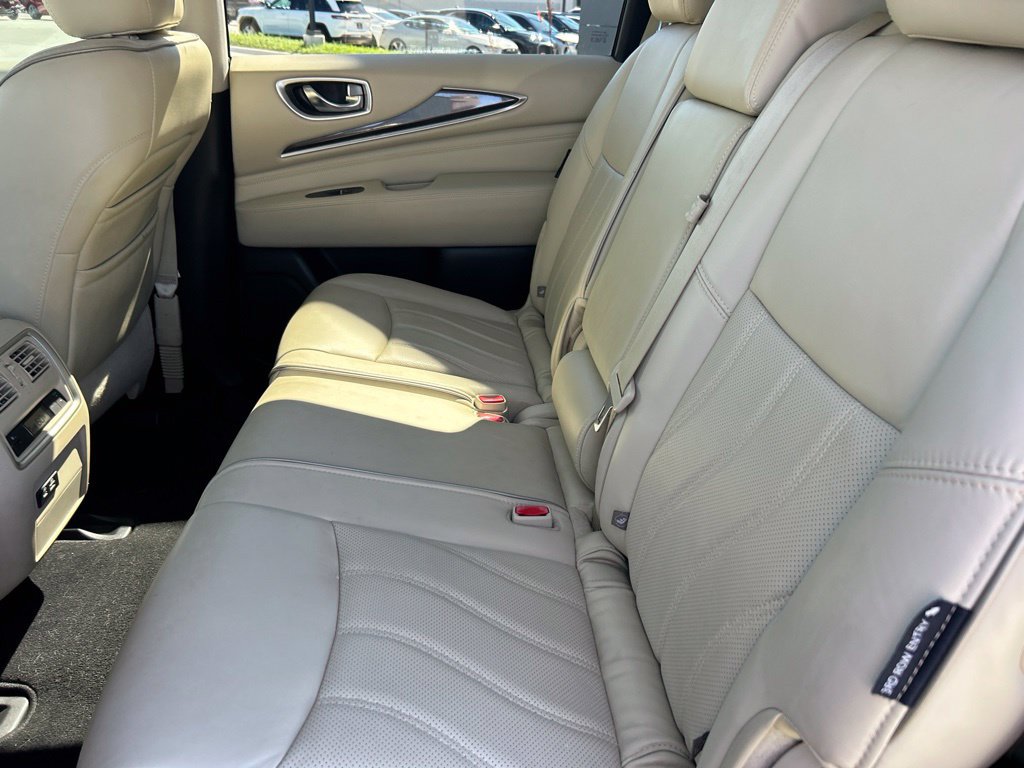 Used 2019 INFINITI QX60 Luxe w/ Essential Package FWD image 20