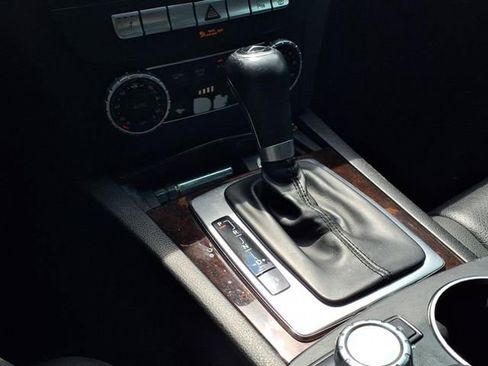 Used 2014 Mercedes-Benz C 250 Luxury image 18