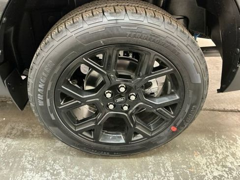 New 2026 Ford Maverick Lariat w/ Black Appearance Package image 11