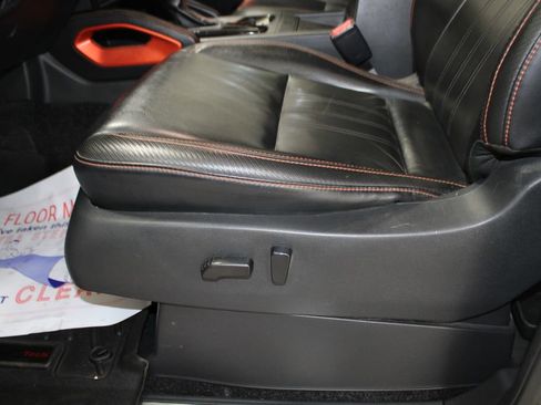 Used 2023 Nissan Frontier PRO-4X w/ Pro-4X Premium Package image 19