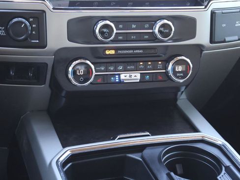 Used 2022 Ford F250 Lariat w/ Lariat Ultimate Package image 25