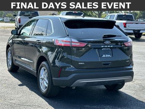 Used 2024 Ford Edge SEL w/ Convenience Package image 5