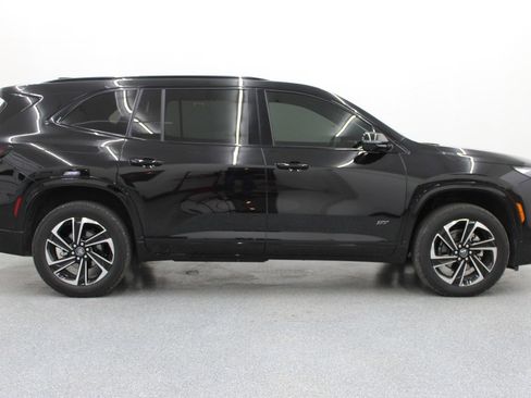 Used 2025 Buick Enclave Sport Touring image 2