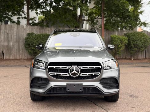 Used 2023 Mercedes-Benz GLS 580 4MATIC image 9