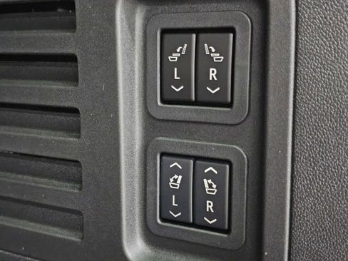 Used 2025 Buick Enclave Sport Touring w/ Super Cruise Package FWD image 30