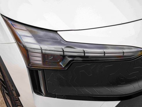 New 2026 Volvo EX30 Cross Country Ultra w/ Protection Package Premier image 15