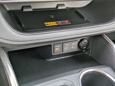 Used 2026 Toyota Highlander XLE AWD/4WD image 25