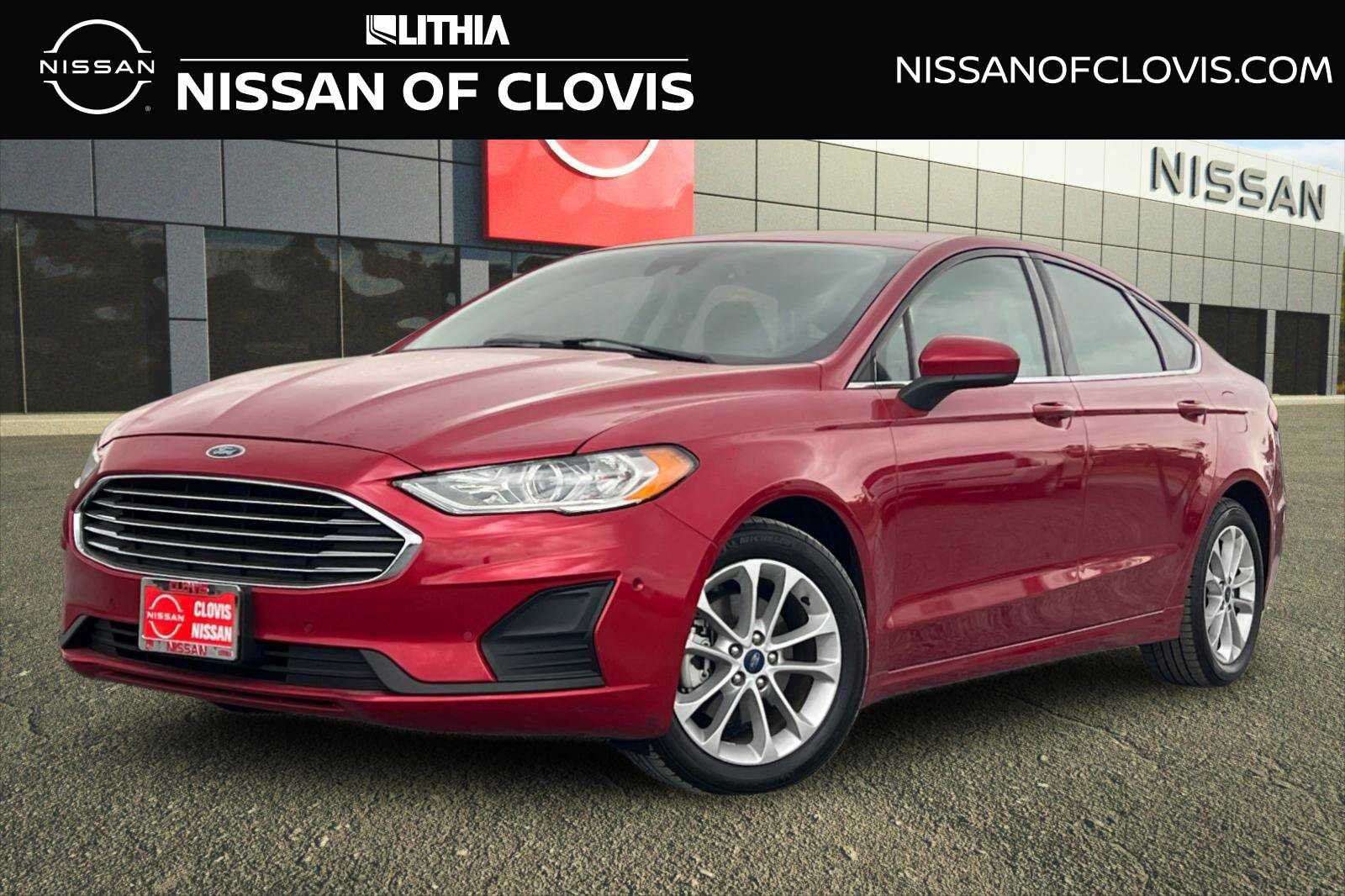 Used 2020 Ford Fusion SE FWD image 1