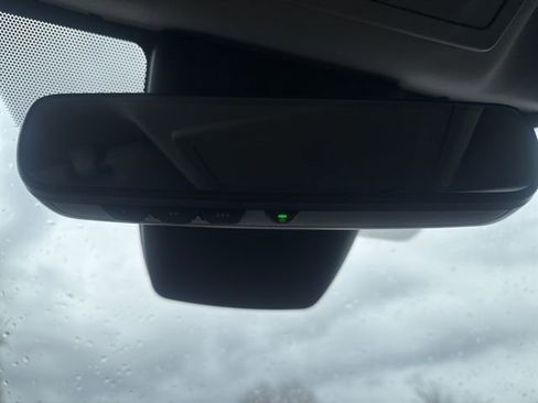 Used 2025 Toyota Highlander XLE image 36