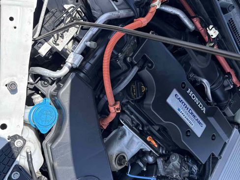 Used 2014 Honda Accord Touring image 32