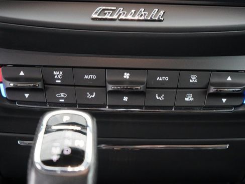 Used 2019 Maserati Ghibli S Q4 AWD/4WD image 41