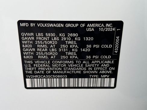 Used 2025 Volkswagen Atlas SE image 26