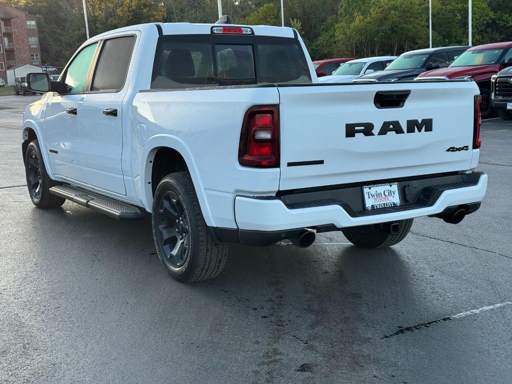 Used 2025 RAM 1500 Big Horn AWD/4WD image 7