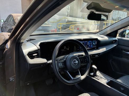 Used 2026 Nissan Kicks SV FWD image 33