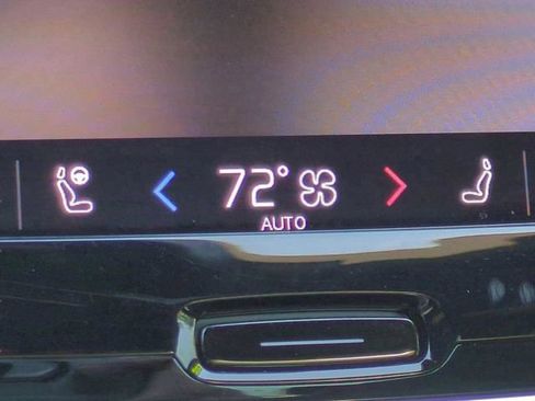 Used 2024 Volvo S60 B5 Plus w/ Climate Package FWD image 20