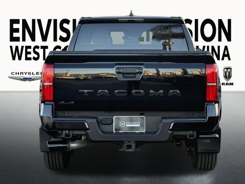 Used 2025 Toyota Tacoma SR5 image 9