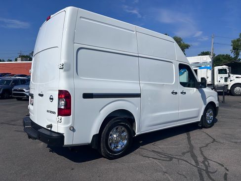 Used 2021 Nissan NV 3500 SV RWD image 7