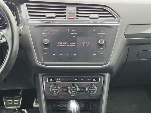Used 2020 Volkswagen Tiguan SEL Premium R-Line AWD/4WD image 25