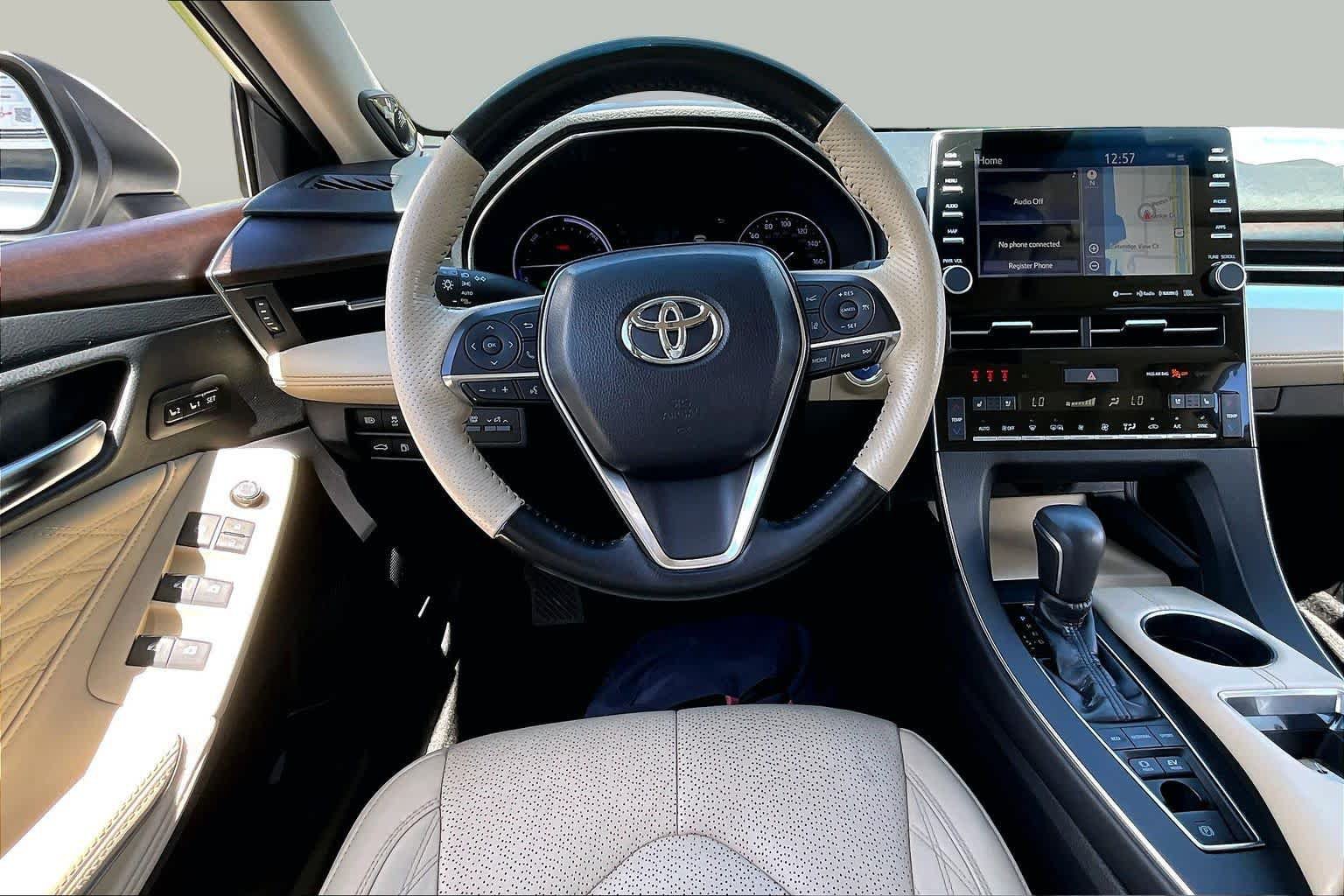 Used 2019 Toyota Avalon Limited FWD image 6