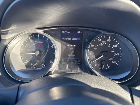 Used 2019 Nissan Rogue S image 27