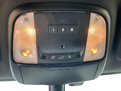Used 2025 Dodge Durango GT AWD/4WD image 22