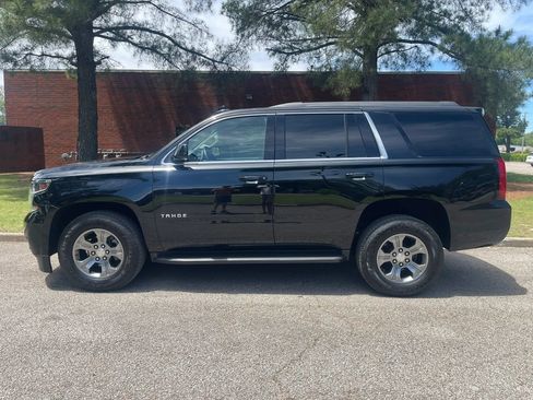Used 2019 Chevrolet Tahoe LS RWD image 2
