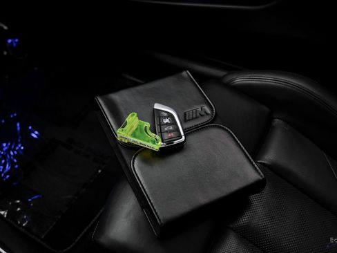 Used 2021 BMW M4 Coupe w/ Executive Package image 93