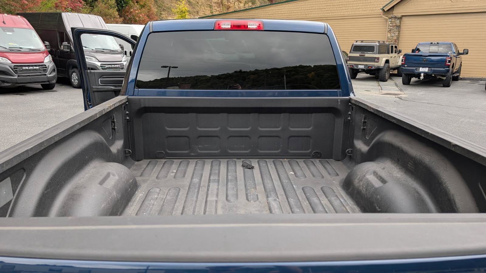 Used 2024 RAM 2500 Big Horn w/ Night Edition AWD/4WD image 13