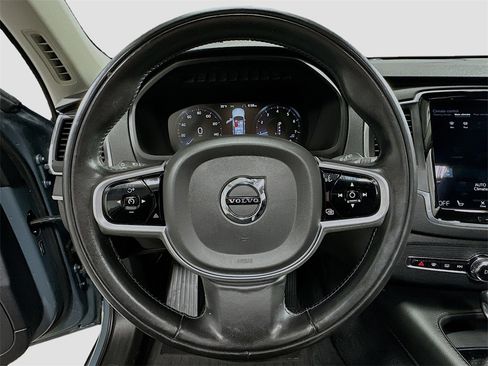 Used 2020 Volvo XC90 T5 Momentum image 12