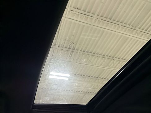 Used 2025 Chevrolet Colorado ZR2 w/ Technology Package image 19