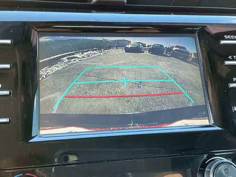 Used 2019 Toyota Camry SE image 29