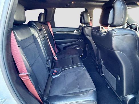 Used 2021 Jeep Grand Cherokee SRT w/ Trailer Tow Group IV image 29