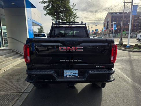 Used 2022 GMC Sierra 2500 AT4 w/ AT4 Premium Plus Package image 6