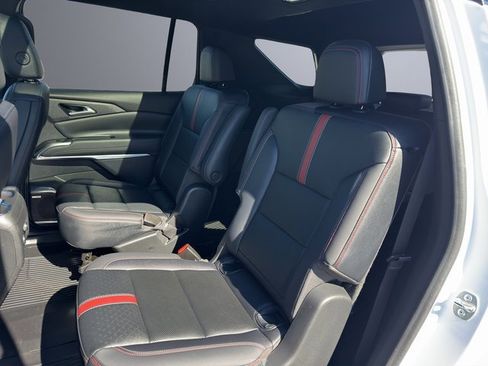 Used 2024 Chevrolet Traverse RS w/ LPO, Floor Liner Package image 22