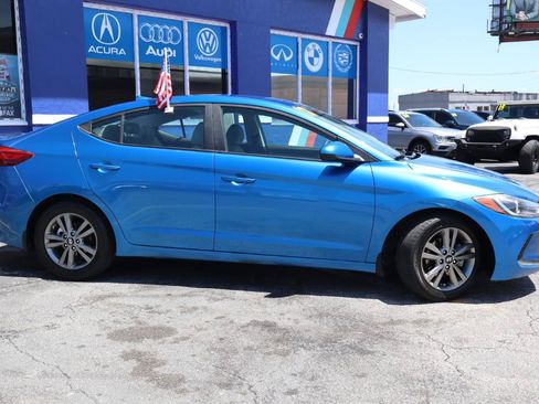 Used 2018 Hyundai Elantra SEL FWD image 2