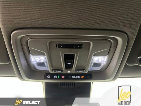 Used 2025 Chevrolet Silverado 1500 LT w/ Z71 Off-Road Package AWD/4WD image 29