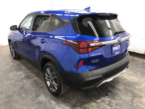Certified 2021 Kia Seltos LX image 4
