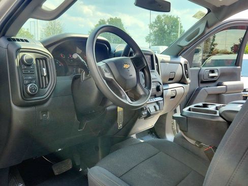 Used 2021 Chevrolet Silverado 2500 Custom w/ Custom Value Package AWD/4WD image 18