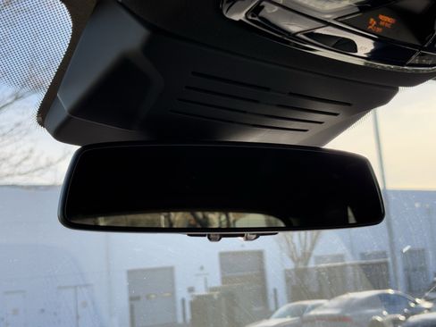 Used 2026 BMW X5 xDrive50e w/ M Sport Package image 30