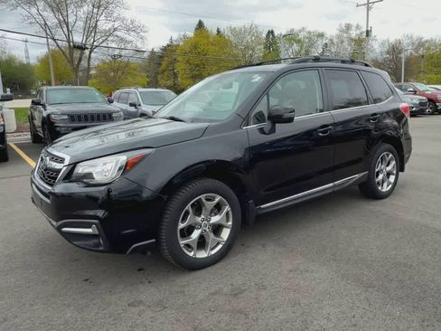 Used 2018 Subaru Forester 2.5i Touring AWD/4WD image 4