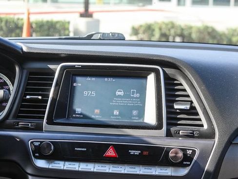Used 2019 Hyundai Sonata SE FWD image 18