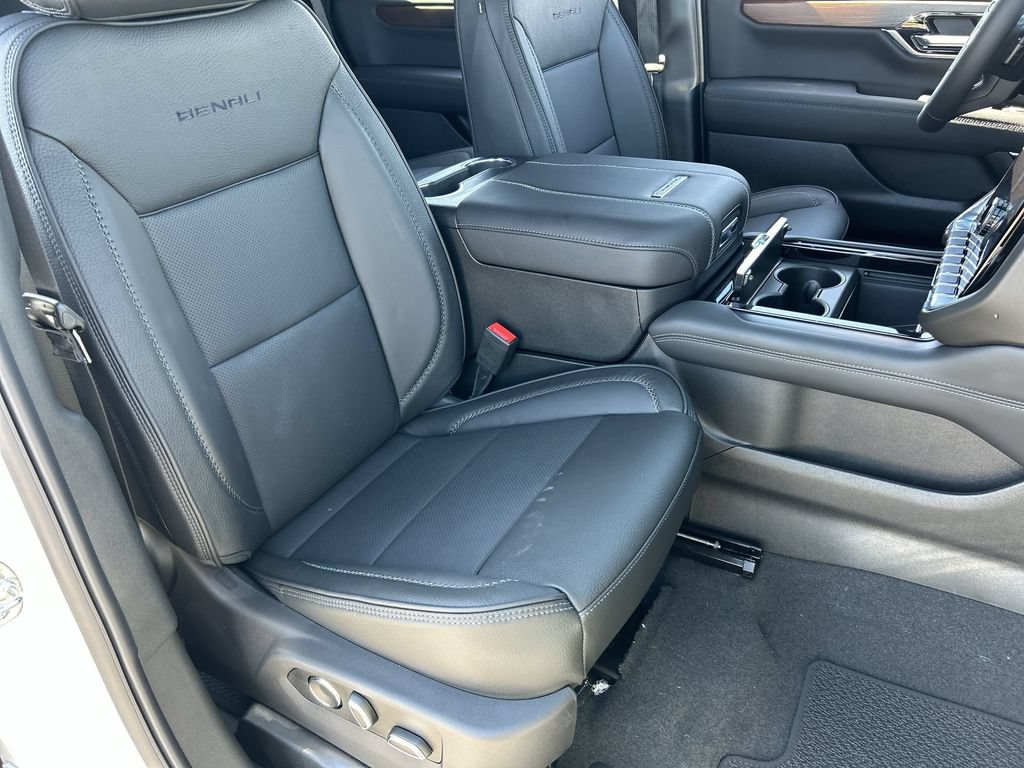 New 2026 GMC Yukon Denali AWD/4WD image 28